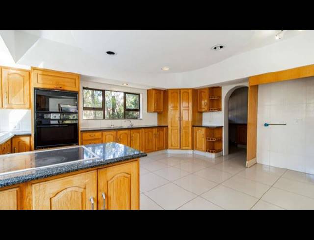 4 BEDROOM HOUSE FOR SALE IN GLENVISTA